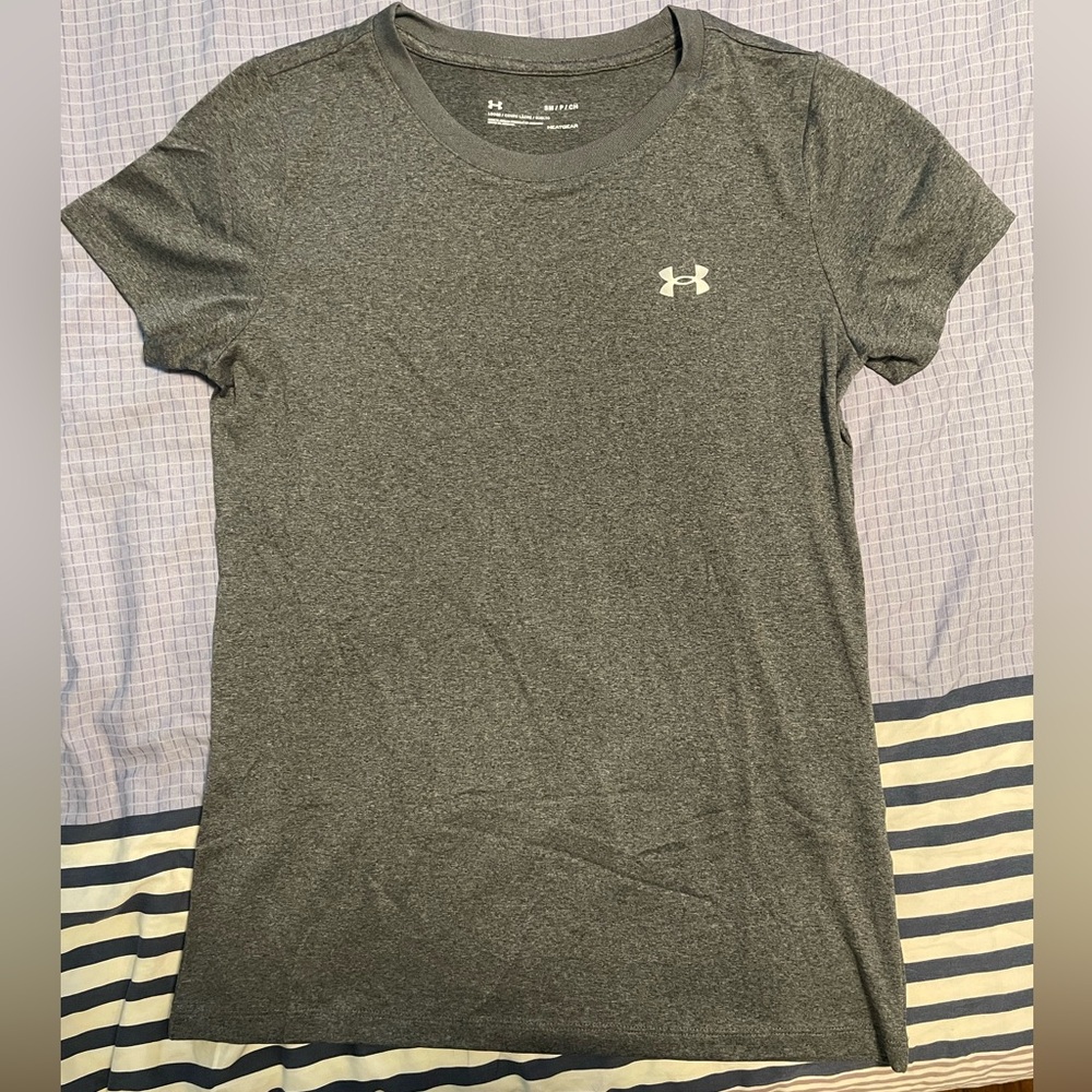 Under Armour Women's Charcoal Tee